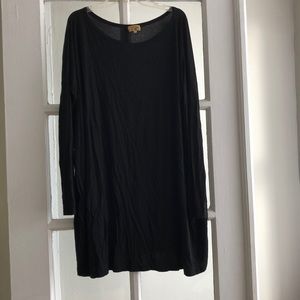 Black long sleeved piko dress